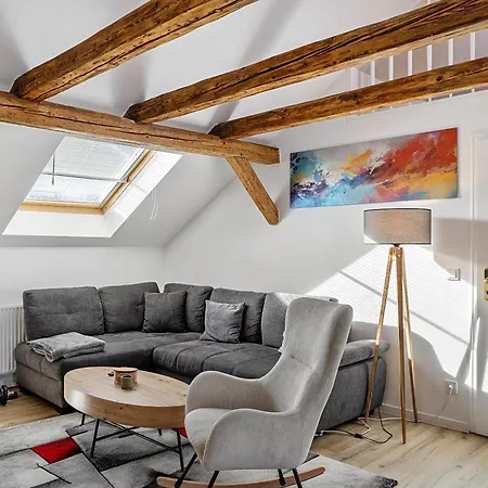 Am Dom 2 Apartman *